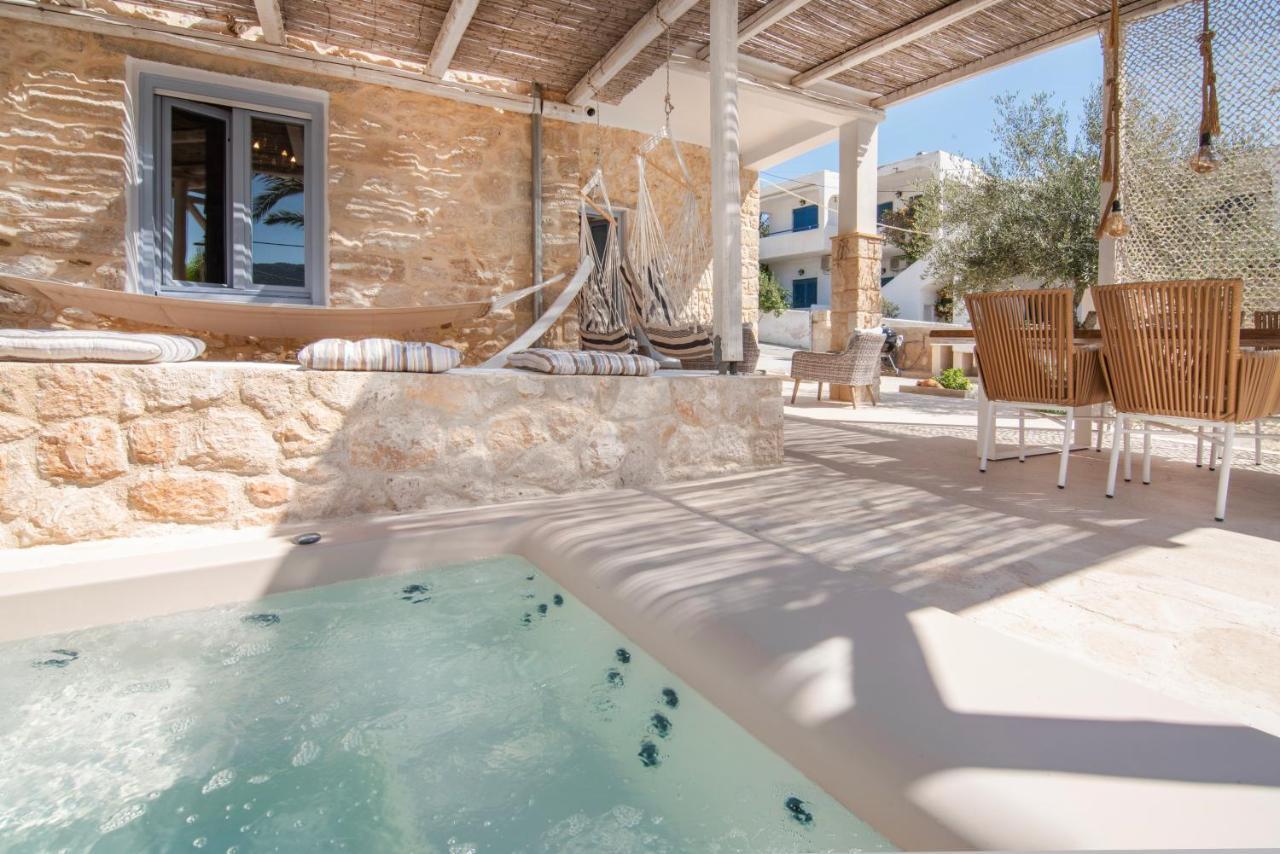 Terra E Sole Spa Suite Aegina Vathí Екстериор снимка