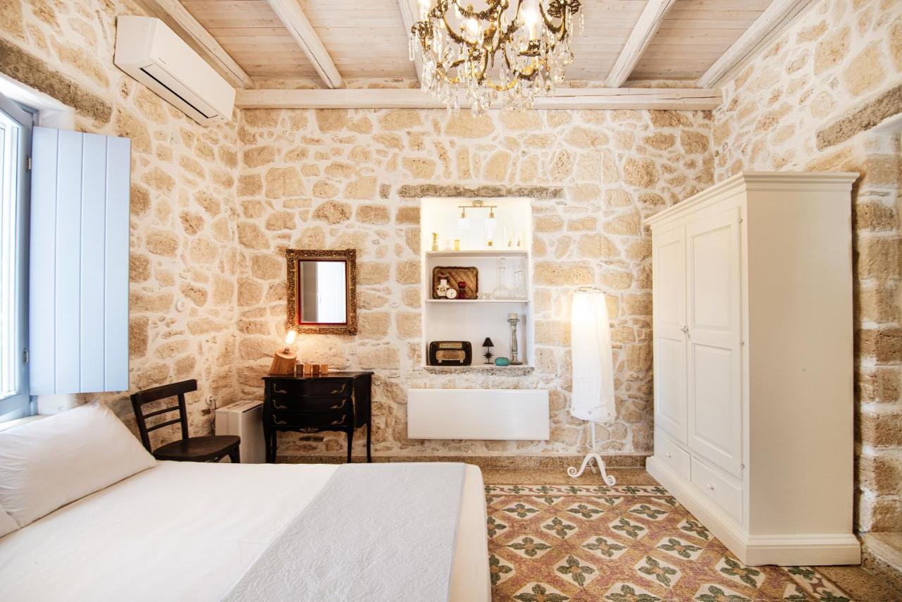 Terra E Sole Spa Suite Aegina Vathí Екстериор снимка